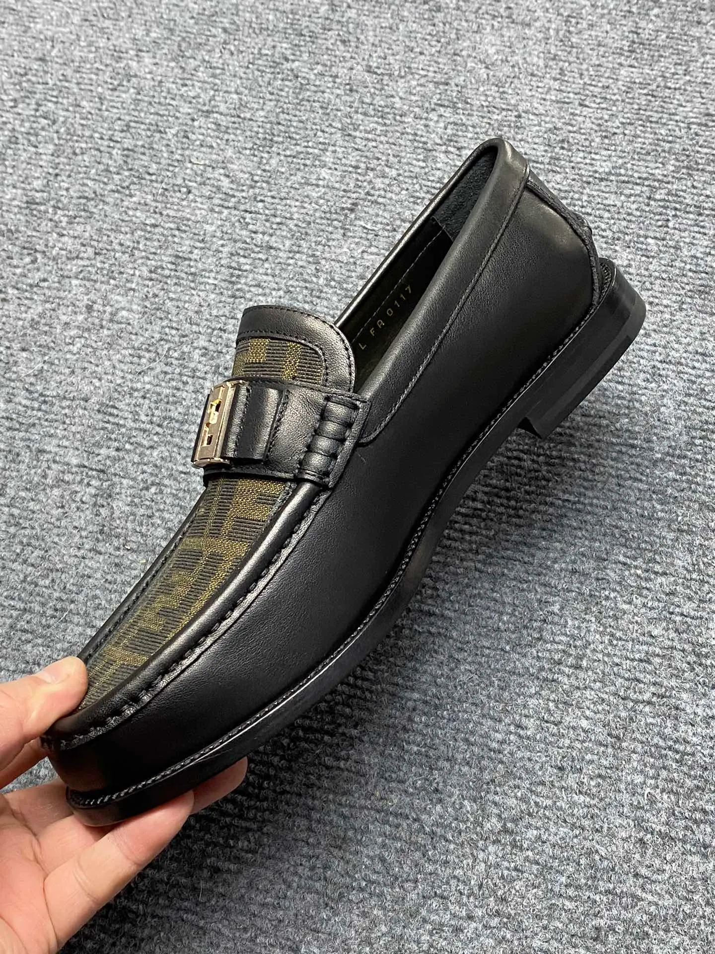 Men's Men's Shoes Men's Men's Shoes 💰900FENDI Fendi Men's Breathable and Comfortable Leather Shoes. Original development. The leather outsole is made of leather. Counters copy one to one. Imported counter cowhide. Imported water dyes cattle. 38 to 44. (45.46. can be ordered. 47.